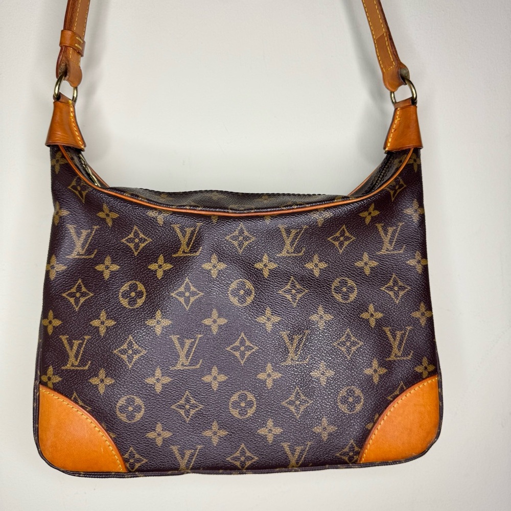 Louis Vuitton Monogram Bag - Picture 2 of 15